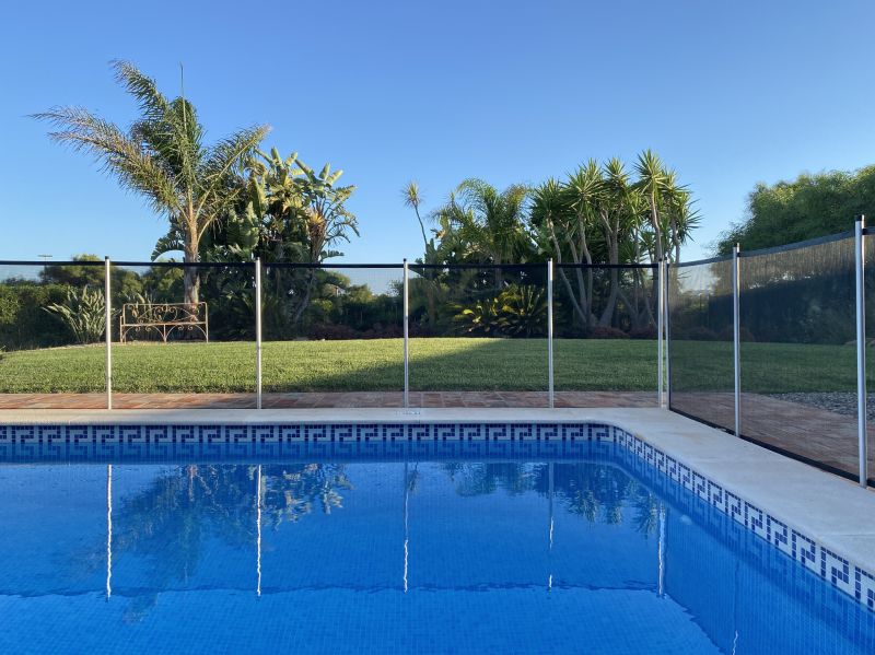 Products For Pool Safety Fence Installations in use